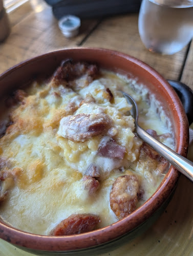 Comentarii opinii despre La Ceaun - Piata Sfatului