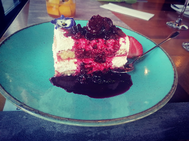 Comentarii opinii despre Suada