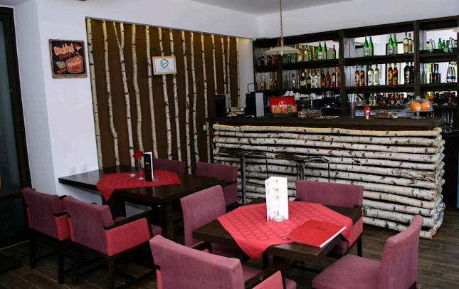 Vis-a-vis de iesirea din Pestera Muierilor, Baia de Fier 217030