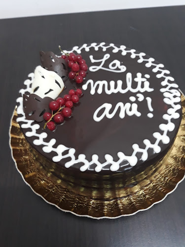 Strada Viorelelor 1, Curtea de Argeș 115300