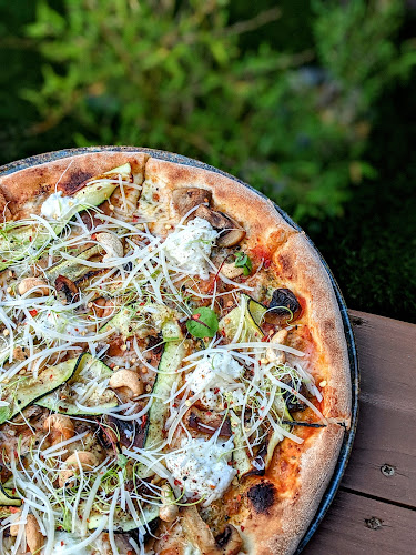 IpaNera Restaurant, Cocktail bar & Beach - Gastronomie și ospitalitate