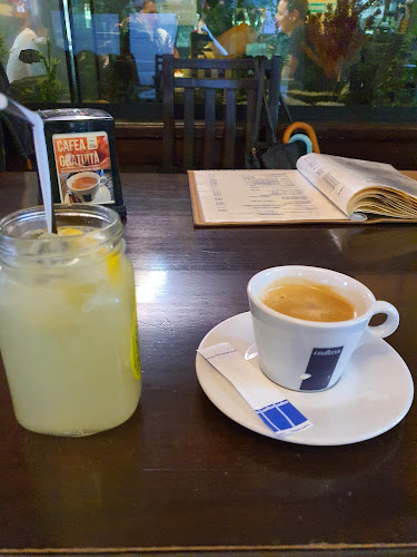 Comentarii opinii despre No Comment