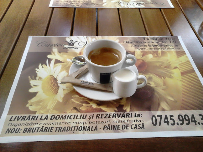 Curtea Veche - Gastronomie și ospitalitate