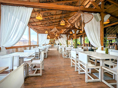 IpaNera Restaurant, Cocktail bar & Beach