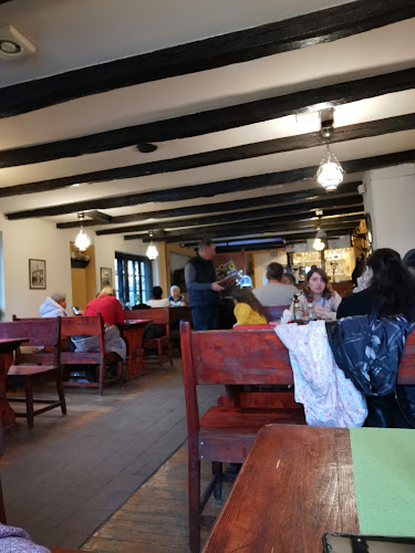 Opinii despre Restaurant Casa Ploiesteana în Ploiești - Gastronomie și ospitalitate