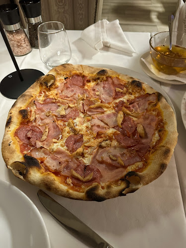 La Piazzetta Mureș - Gastronomie și ospitalitate