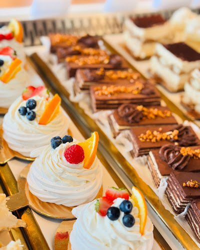 Cofetaria Colonadelor Cofetarie Constanta. Prajituri, Cozonaci, Candy Bar, Torturi Constanta