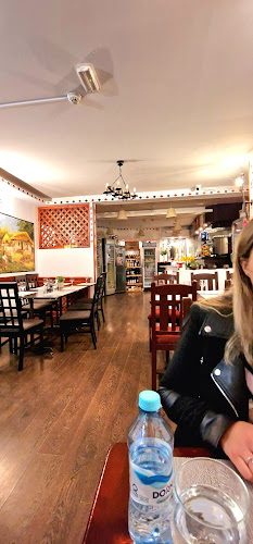 Bulevardul Eroilor, Pitești 110052