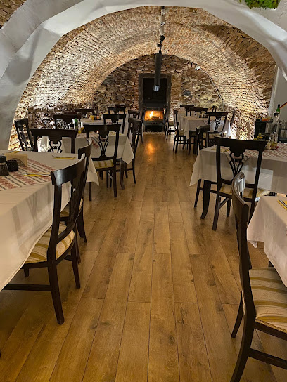 Zestrea Restaurant Romanesc