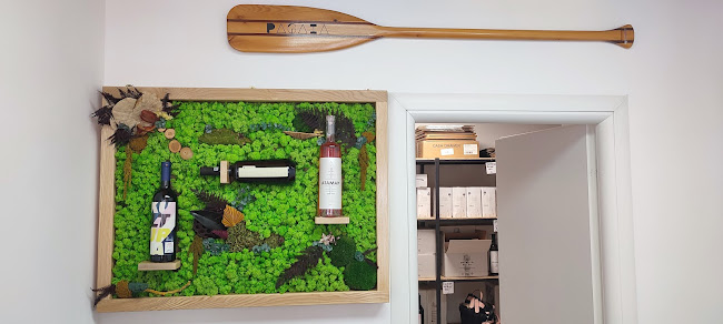 Opinii despre Crama Hamangia - magazin Tulcea în Tulcea - Gastronomie și ospitalitate