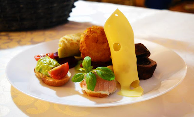 Opinii despre Atelierul De Gust Bun în Hălăucești - Gastronomie și ospitalitate