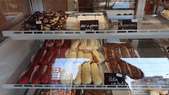 Pusculita cu dulciuri - Gastronomie și ospitalitate