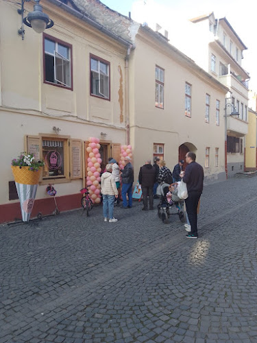 Gelateria Nessa - Gastronomie și ospitalitate