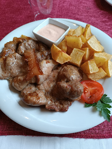 Curtea Veche - Gastronomie și ospitalitate