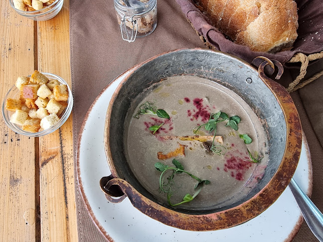 Aleea pietonala de sub Tampa, Aleea Tiberiu Brediceanu, Brașov 500014