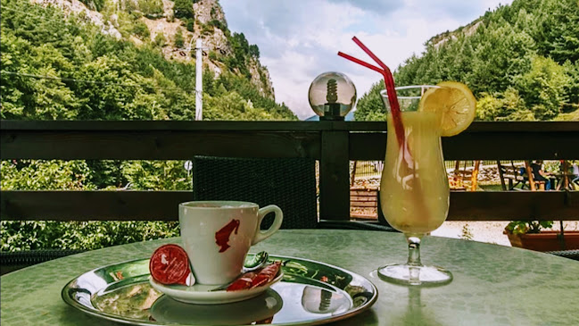 Opinii despre Restaurant Traditional TOBO - Pestera Muierilor în Baia de Fier - Gastronomie și ospitalitate