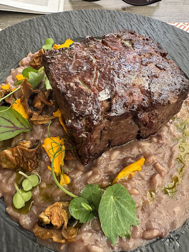 Opinii despre Petry Bistro GrillxWine în Târgu Mureș - Gastronomie și ospitalitate