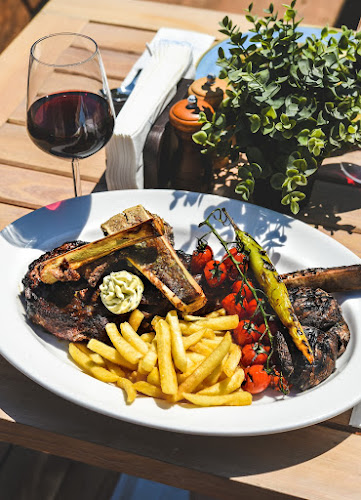 IpaNera Restaurant, Cocktail bar & Beach - Gastronomie și ospitalitate