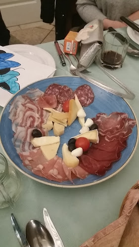 Opinii despre Vinotera Ristorante-Pizzeria în Oradea - Gastronomie și ospitalitate