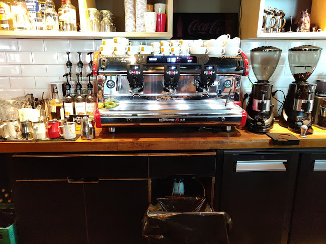 DN1B km. 6, Blejoi 107070