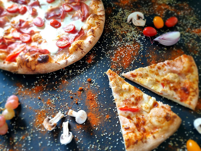 Four Star Pizza - Gastronomie și ospitalitate