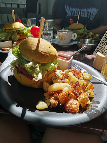 Comentarii opinii despre Cuib