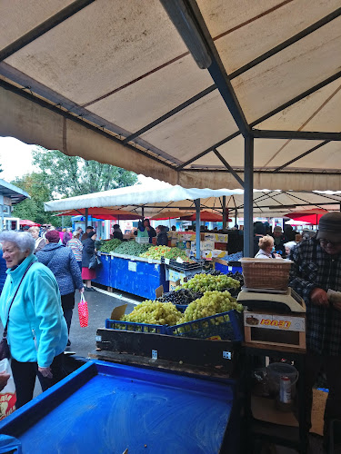 Opinii despre Piața Alimentară "Dacia" în Brașov - Gastronomie și ospitalitate