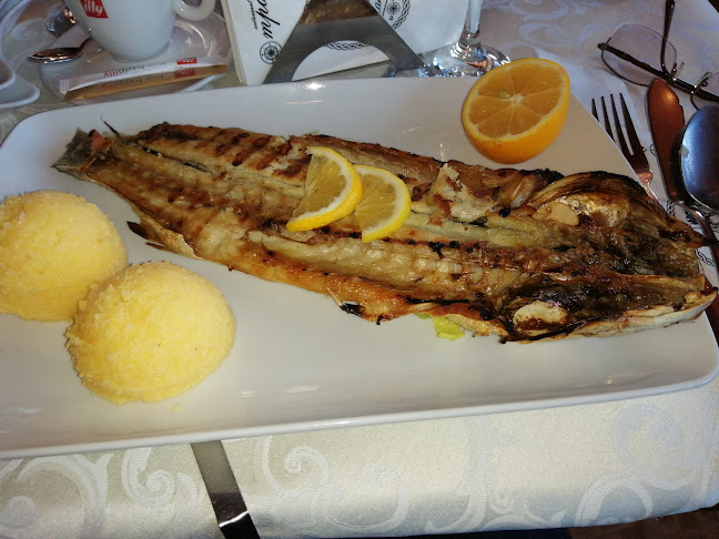 Unnamed Road, Constanța 900178