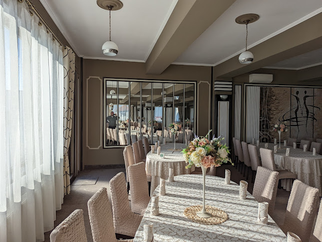 Comentarii opinii despre White House