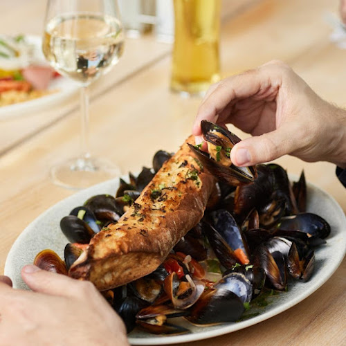 Restaurant Pescăruș - Gastronomie și ospitalitate