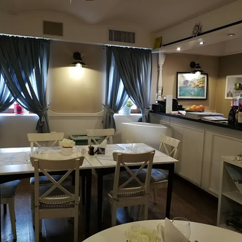 Strada Episcopiei 9, Arad 310023