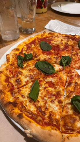 Opinii despre Restaurant Casa cu Bere (Bistrița) în Bistrița - Gastronomie și ospitalitate