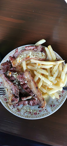 Terasa Larisa Raureni - Gastronomie și ospitalitate