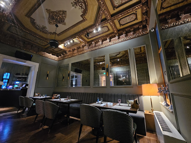 Comentarii opinii despre The Manor Restaurant & Lounge