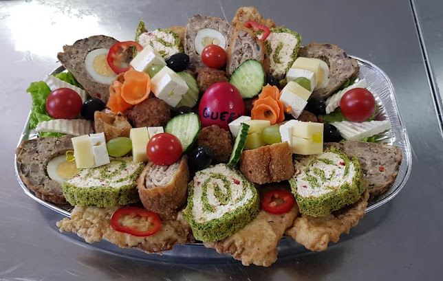 Restaurantul Queen(barul galben)