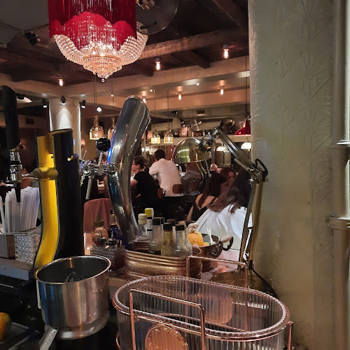 Opinii despre Salon Golescu în București - Gastronomie și ospitalitate