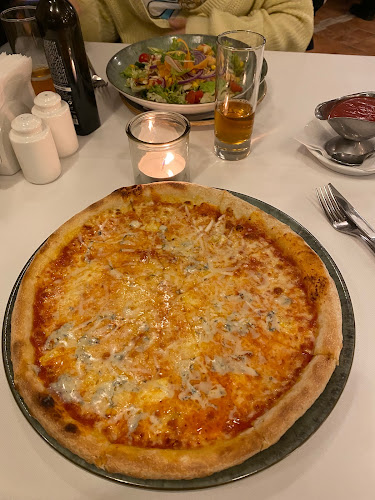 Strada Curtea Domnească 9, Suceava 720008