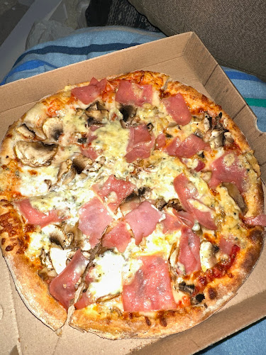 Opinii despre TASTY Box sector 1 - Comanda Mancare Online Livrare mancare rapid meniul zilei pizza catering chitila mogosoaia oală în București - Gastronomie și ospitalitate