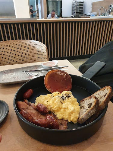 Neața Omlette Bistro - Gastronomie și ospitalitate