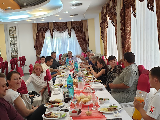 Strada Anton Pann 8, Roman 611122