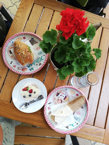 Strada Victoriei 8, Pitești