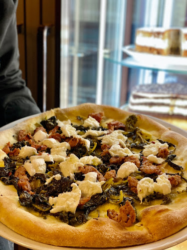 Opinii despre La Teo Restaurant în Târgu Mureș - Gastronomie și ospitalitate