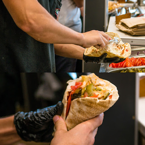 Opinii despre Regal Kebap Targoviste în Târgoviște - Gastronomie și ospitalitate