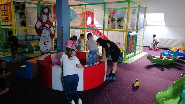 Hills - Gastronomie și ospitalitate