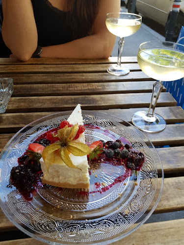 Strada Nicolae Golescu 17, București 010285