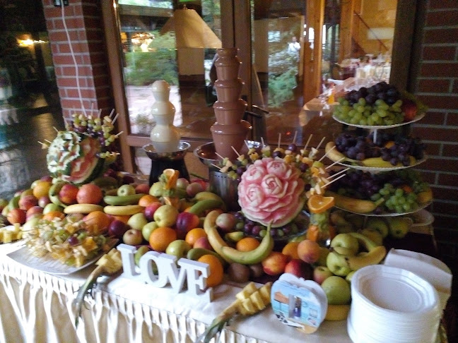 Opinii despre Mon Jardin în Roșiori de Vede - Gastronomie și ospitalitate