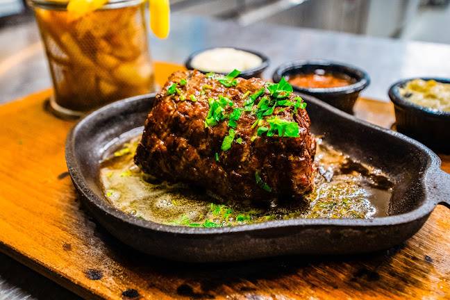 Restaurant Reyna - Gastronomie și ospitalitate