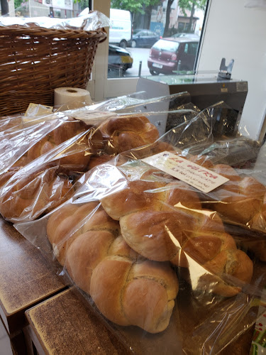 Pâine pe Vatră - București