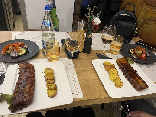 Piața George Enescu 16, Brașov 500031