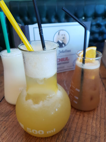 Strada Michael Weiss 13, Brașov 500031